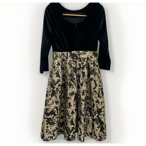 Fever London Occasion Dress Women's Size 6 Sanderson Velvet Dress NWT‎ - Picture 2 of 5